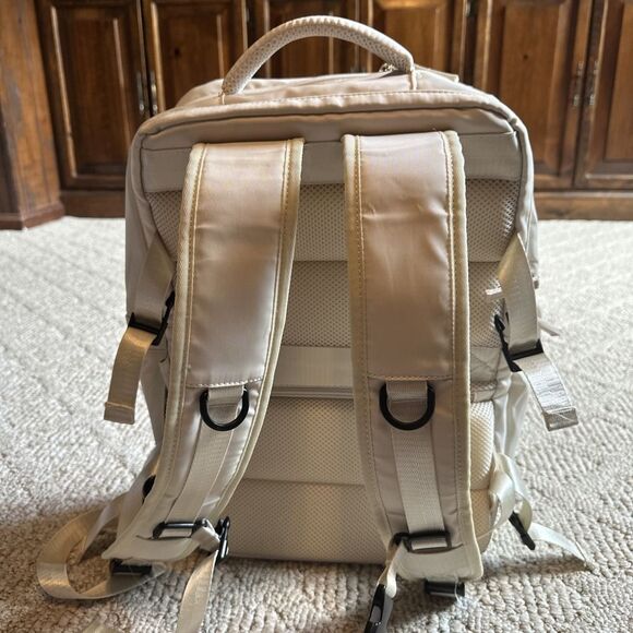 Large Travel Padded Laptop Backpack Case , Charging Port NWOT - Cream‎ - Picture 4 of 7